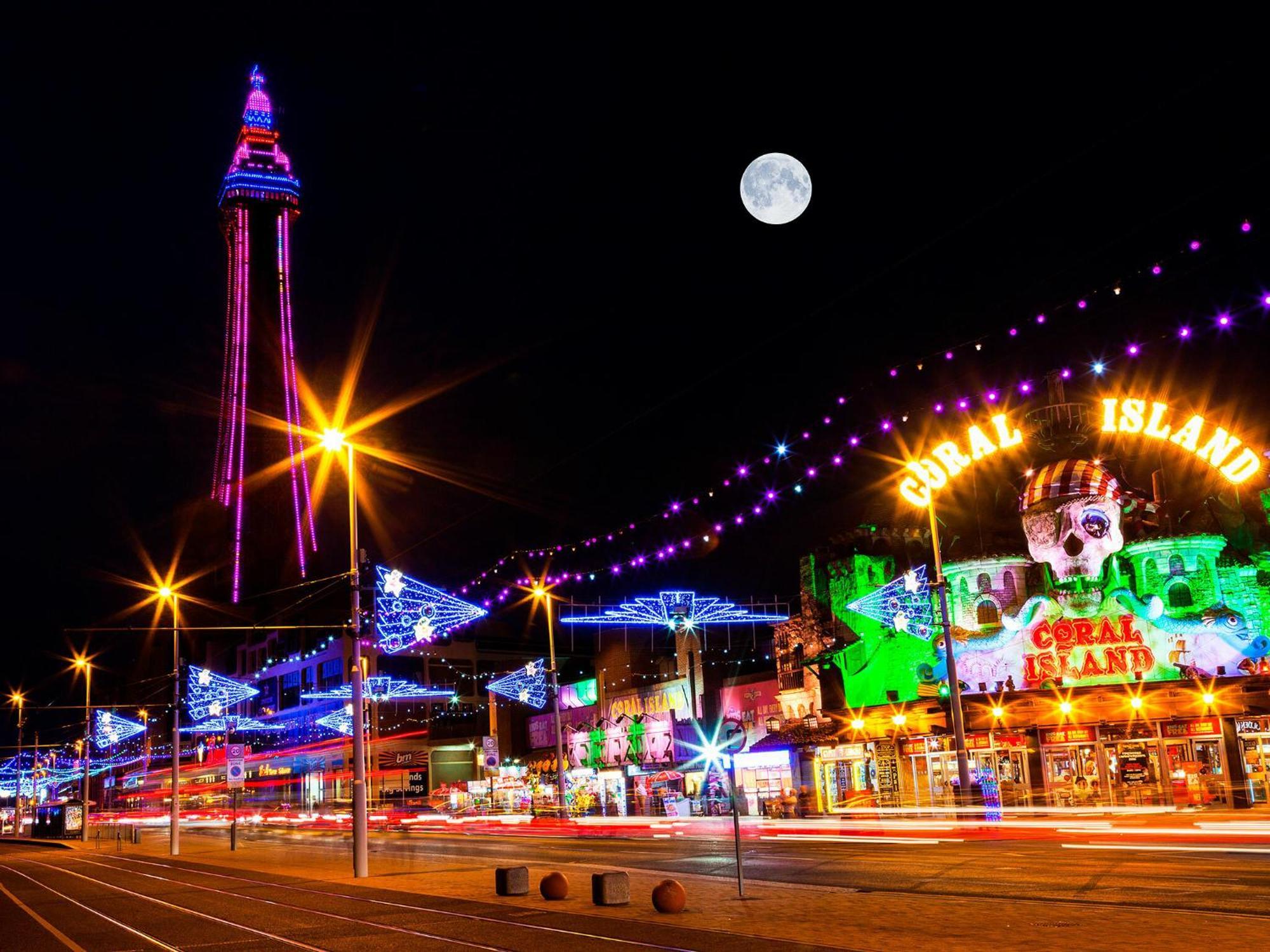 Q - Accommodation Blackpool Exterior photo
